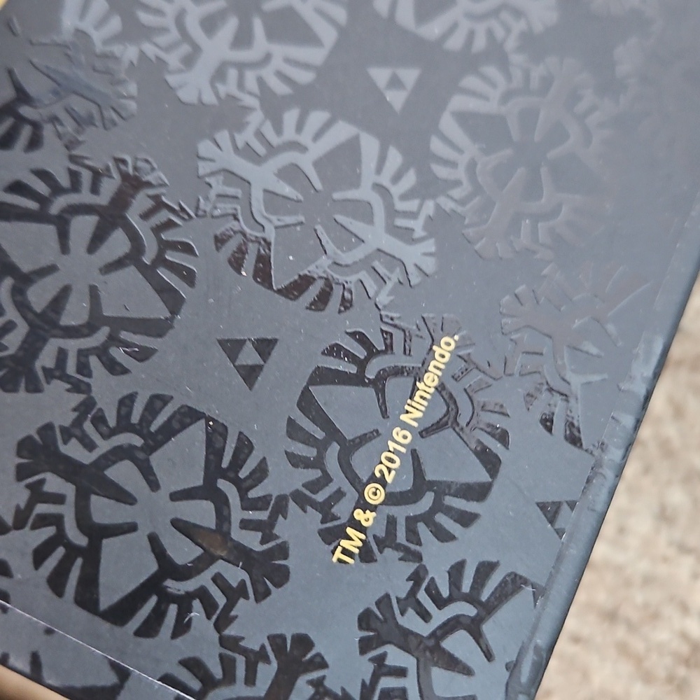 Legend Of Zelda Gold Edition Chess Set Nintendo 2016 - Picture 5 of 8